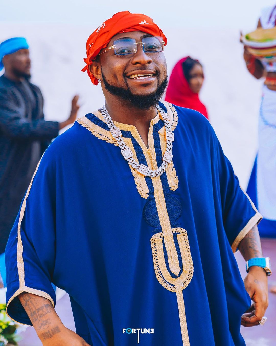 davido stuns