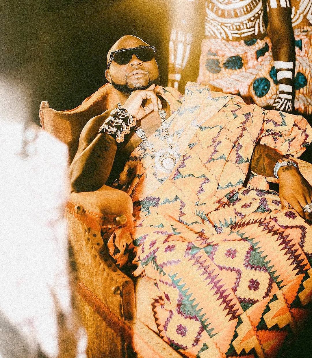 davido stuns