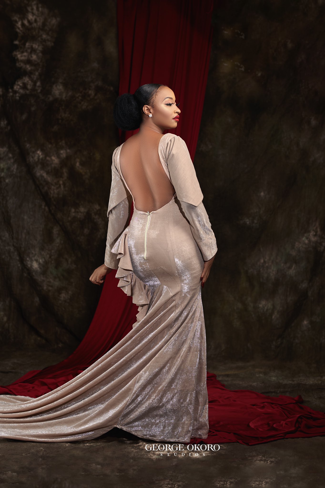 Arewa Twitter users drag Actress, Rahma Sadau over her backless dress. (PHOTOS)