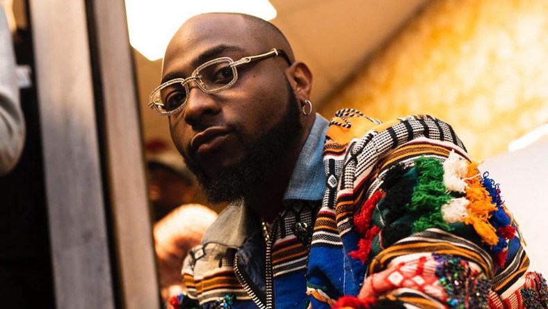 Davido retracts