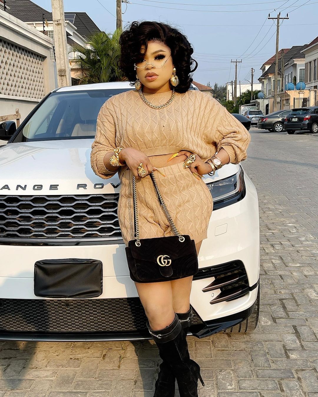 Bobrisky replies troll 