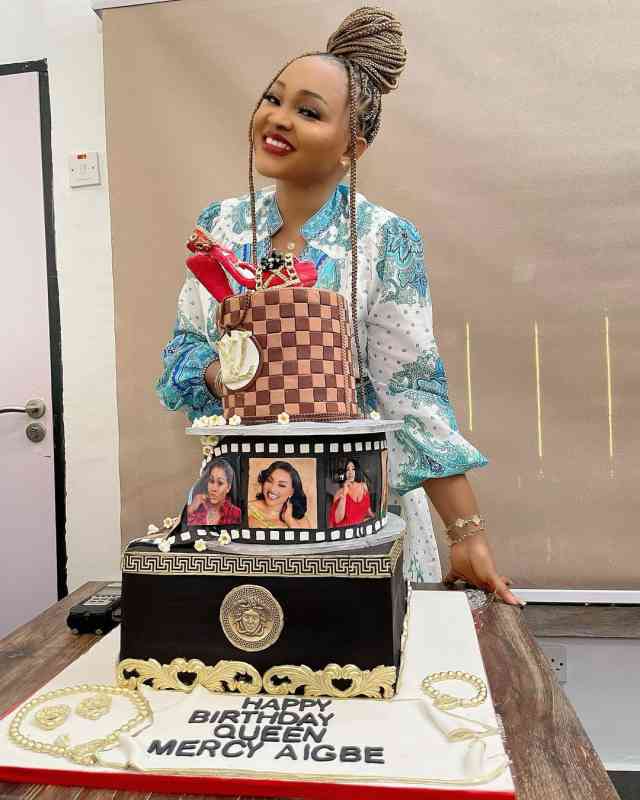 Mercy Aigbe in tears