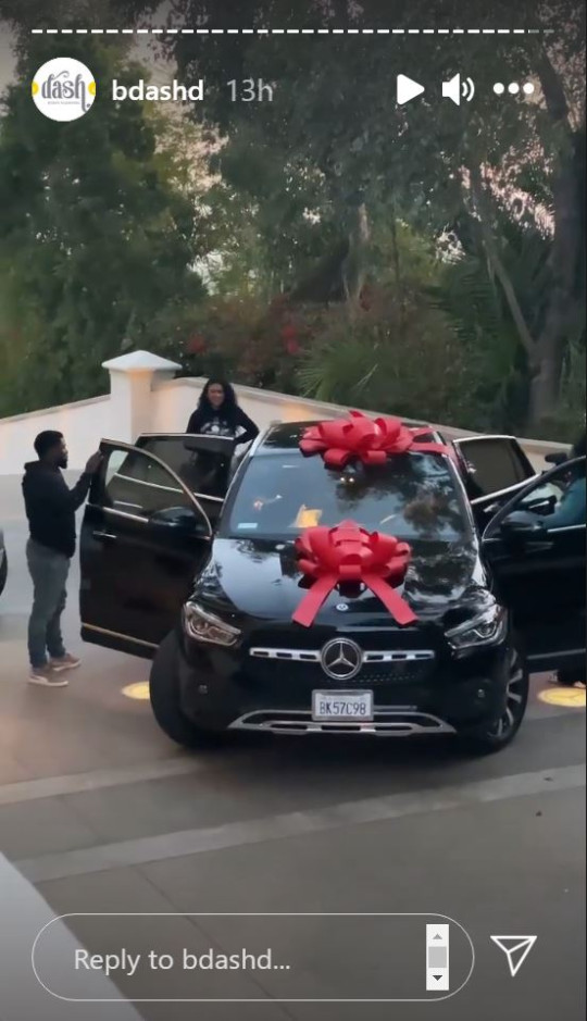 Kevin Hart gifts 