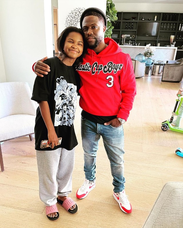 Kevin Hart gifts his daughter, Heaven, a $85K Mercedes SUV for her 16th ...