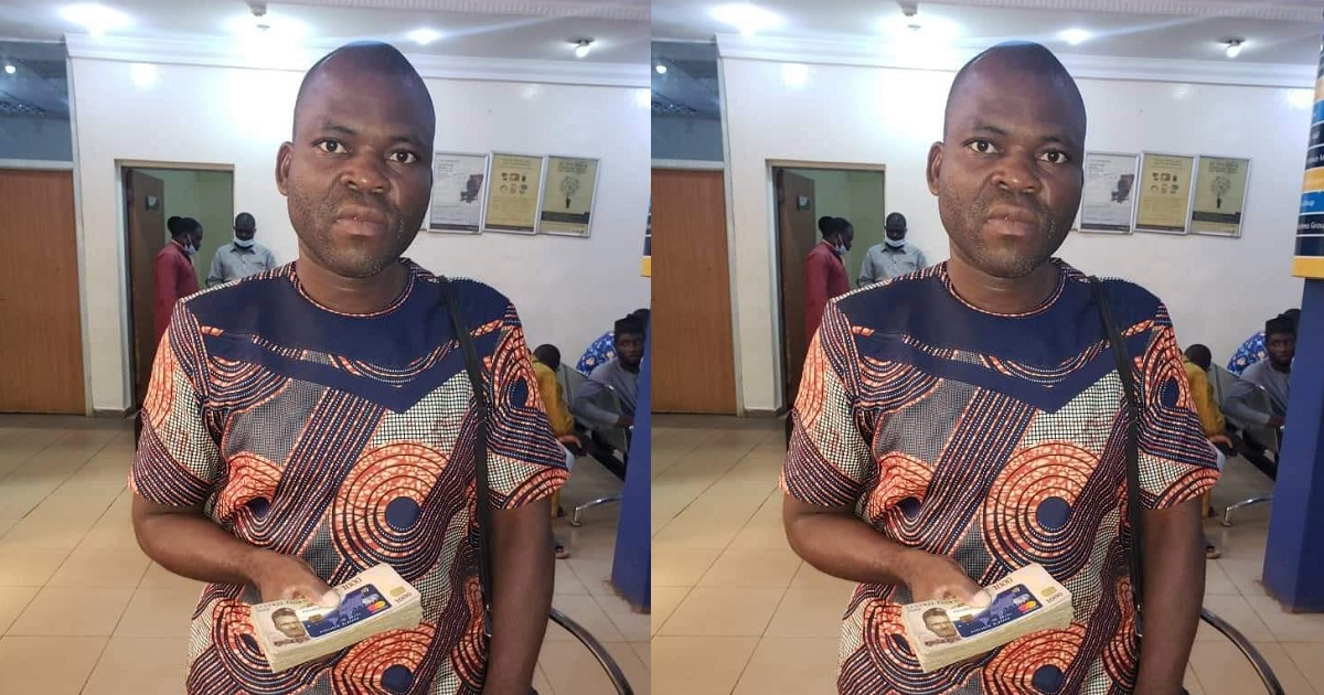 Man ‘returns money and card he found at ATM point to a bank in Sokoto’