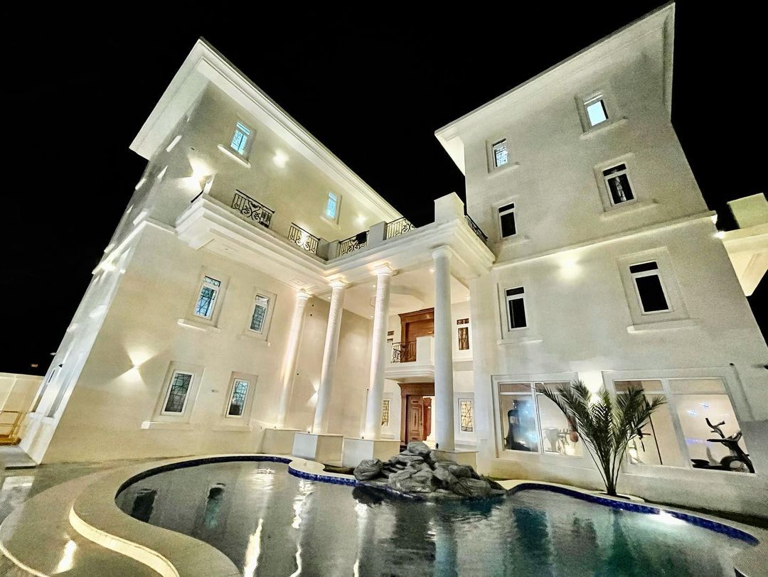 Obi Cubana mansion