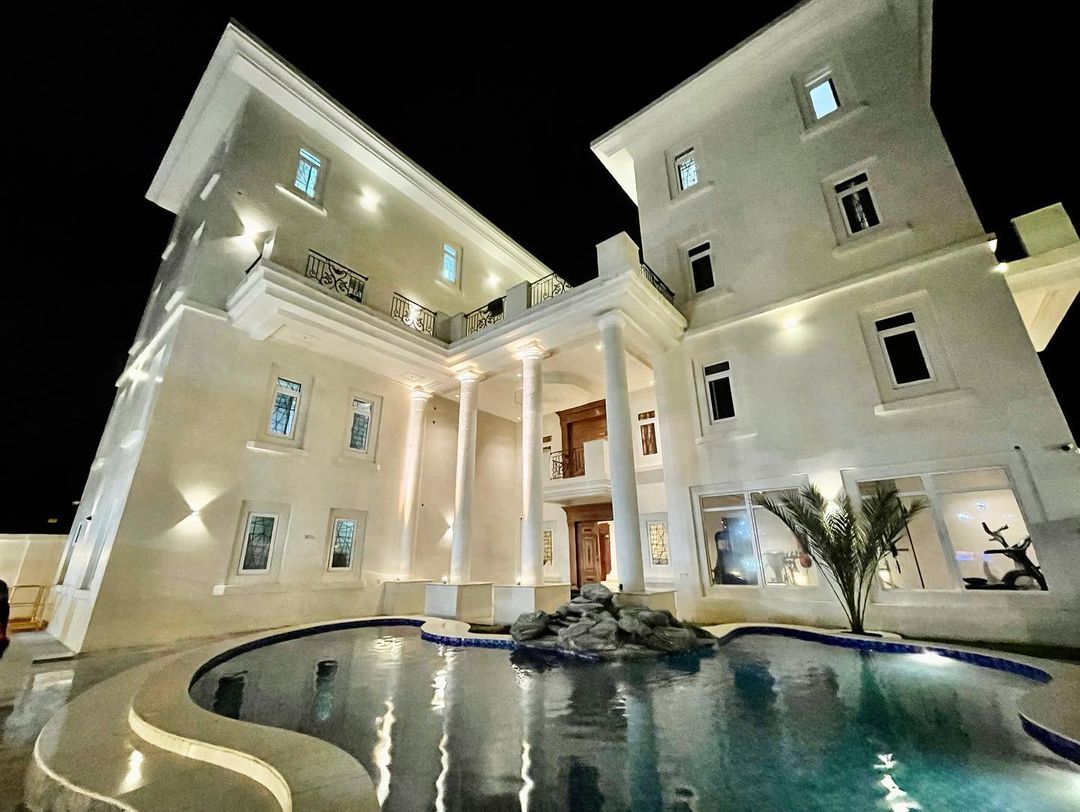 Obi Cubana mansion