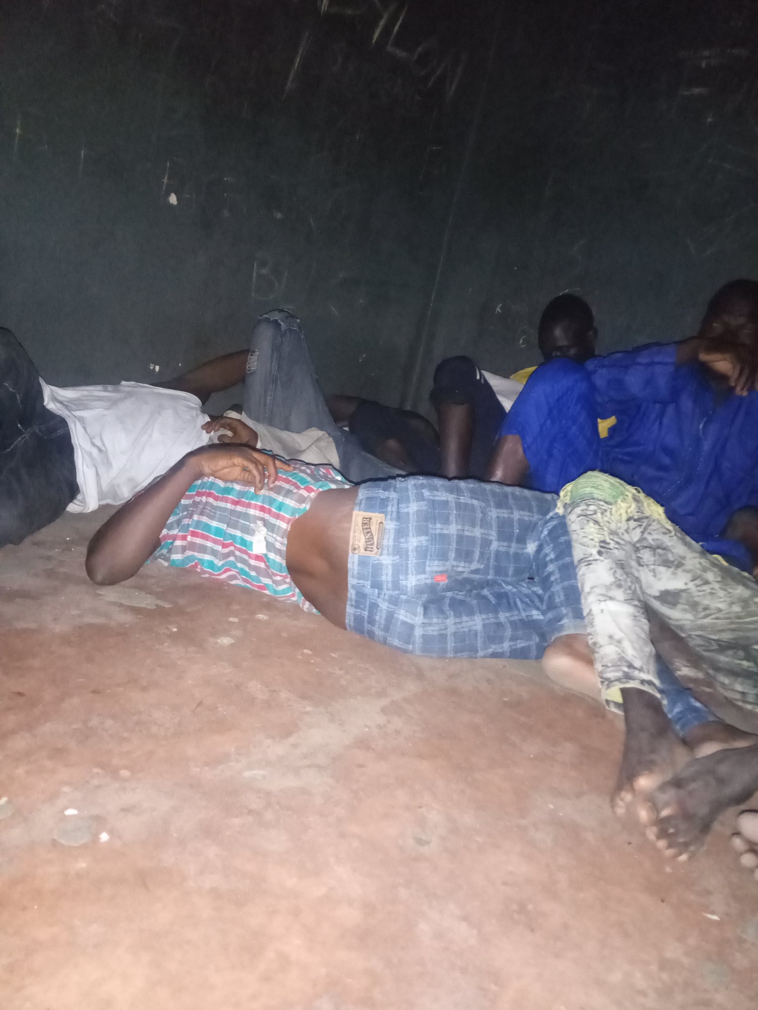 Nigerian man laments the condition of a police cell in Orile Iganmu, Lagos