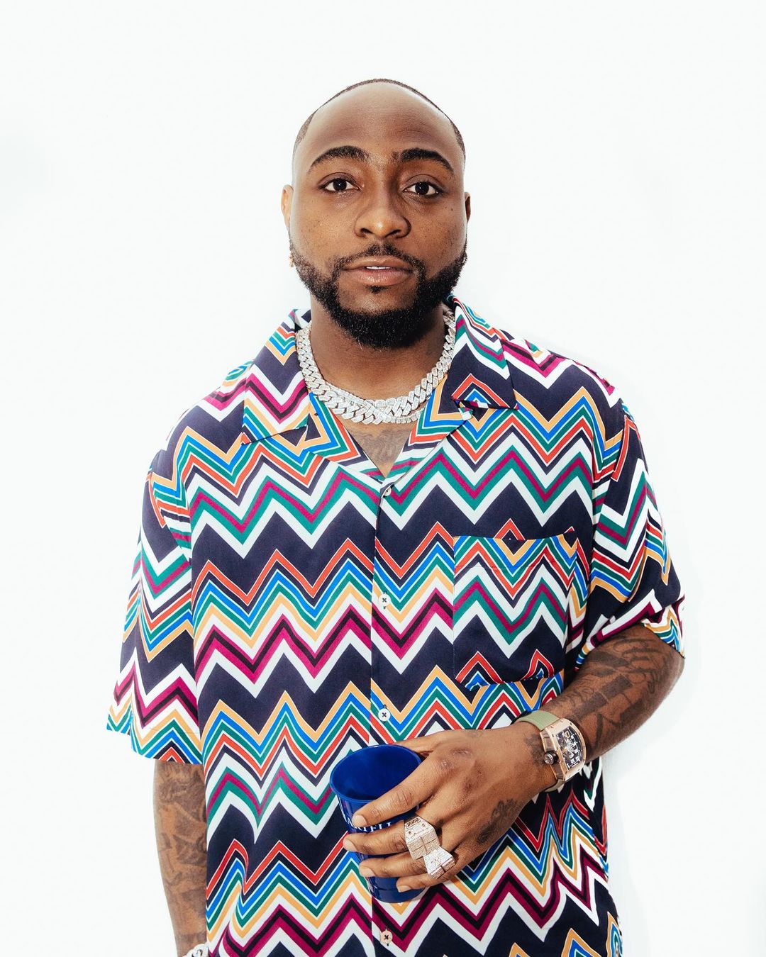 Davido's bodyguard shoved