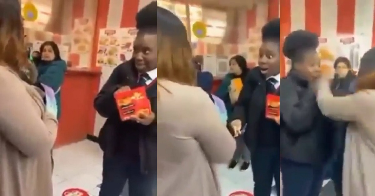Elderly woman gets into a fight with girl young enough to be her daughter in a restaurant (video)