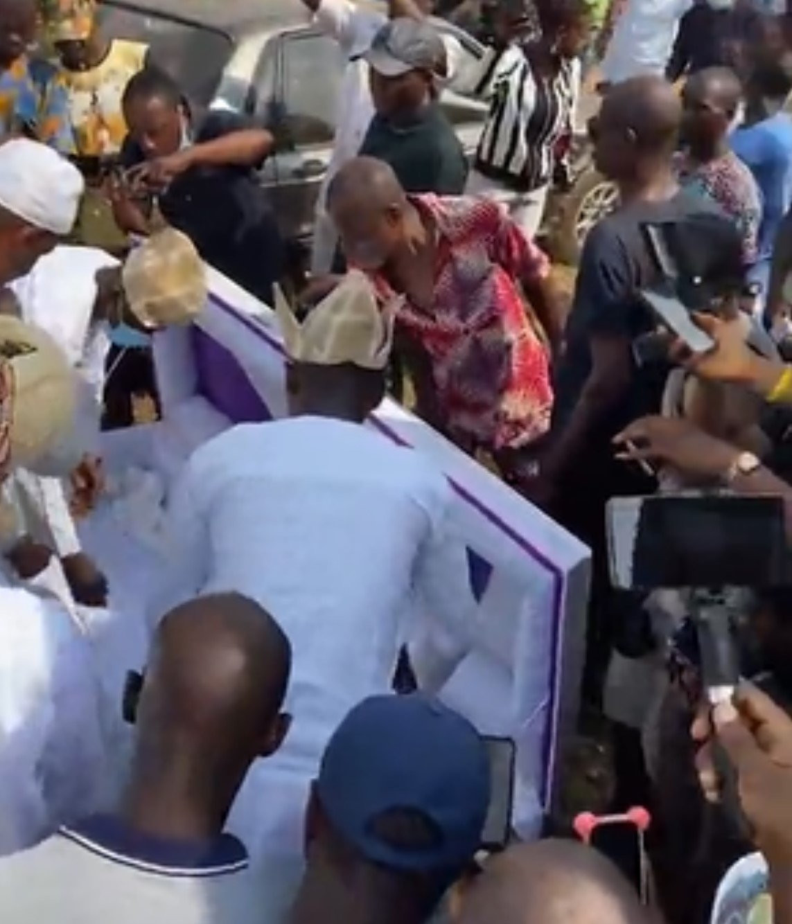 Photos from the burial of Late veteran actor, Baba Suwe 3 suwe burial 0