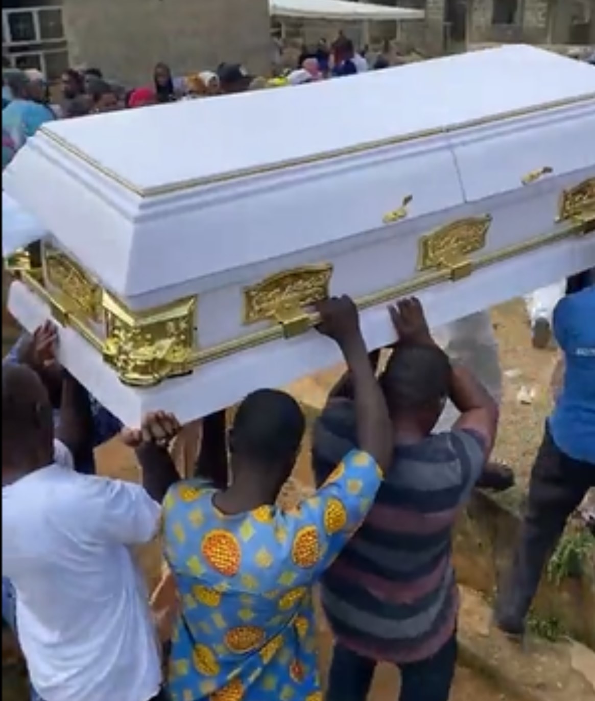 Photos from the burial of Late veteran actor, Baba Suwe 4 suwe burial 01