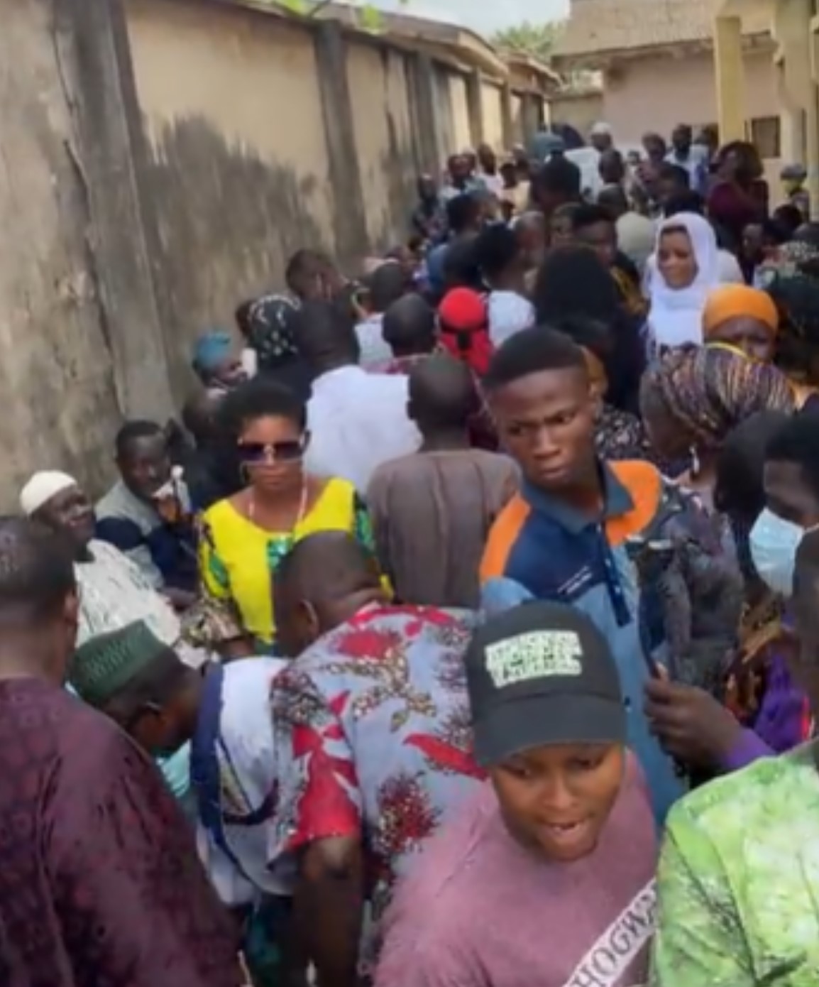 Photos from the burial of Late veteran actor, Baba Suwe 11 suwe burial 08