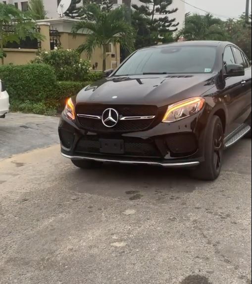 Singer, Peruzzi buys himself a Mercedes Benz GLE as birthday gift (video) 3 Peruzzi buys