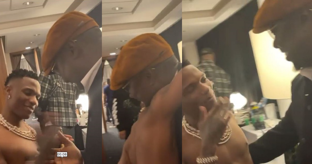 Moment Wizkid met Obi Cubana in London, hugged and thanked him for attending his concert (Video)