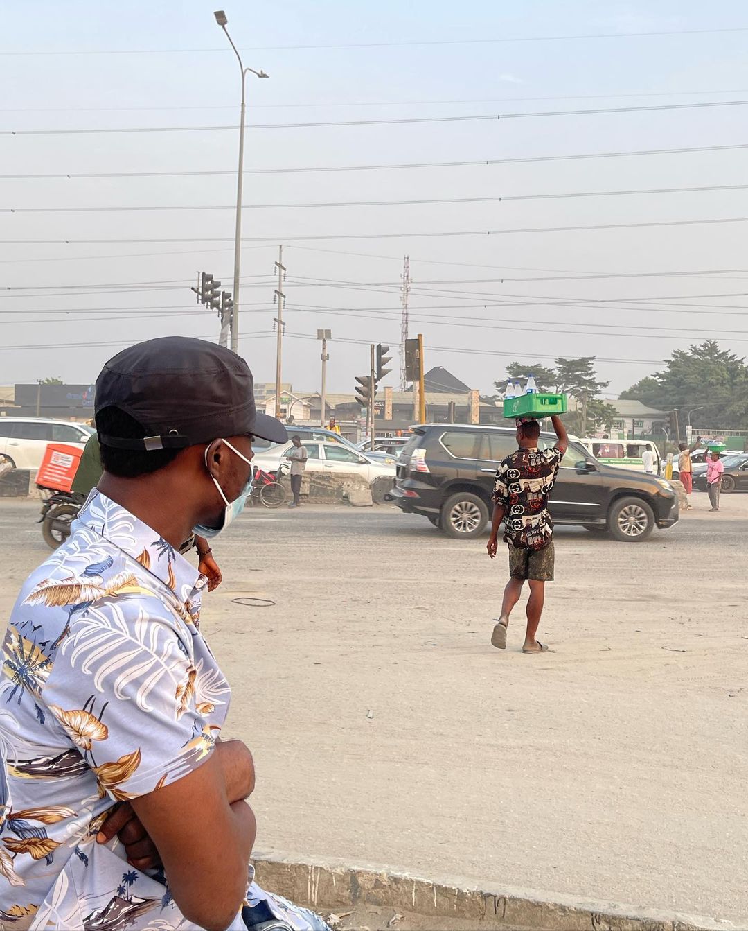 Viral street hawker, Jeremiah visits his hood where he used to hawk, to share money to his former colleagues (Video) 3 272109718 1301007647069577 1776804547144486627 n