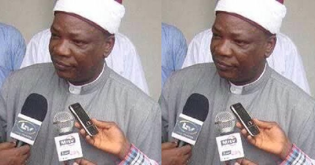 Popular Islamic cleric slumps during sermon in Kwara
