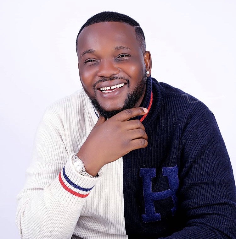 “The Nigerian society is getting tired of your likes” – Yomi Fabiyi cautions his colleague, Tonto Dikeh over her rift with Kemi Olunloyo 3 Yomi Fabiyi and wife welcome