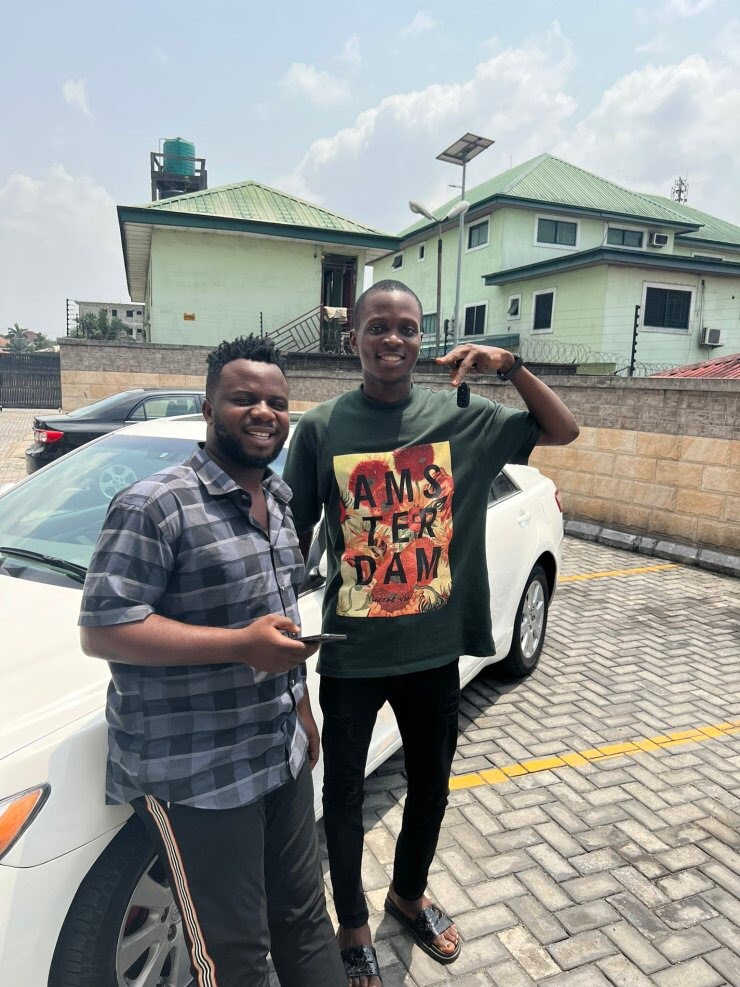 Comedian, Sabinus gifts his childhood friend a brand new car (video ) 3 img 4912