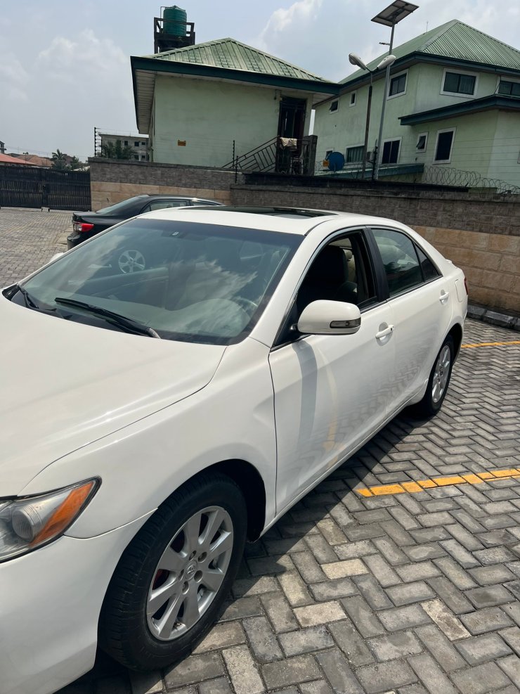 Comedian, Sabinus gifts his childhood friend a brand new car (video ) 5 oga sabinus4