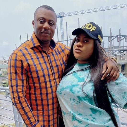 “I can’t cry because of pen!s that can’t do more than 2 seconds” – Nkechi Blessing shows off s3x toys that satisfy her as she blasts her husband’s s3x game (video) 3 images
