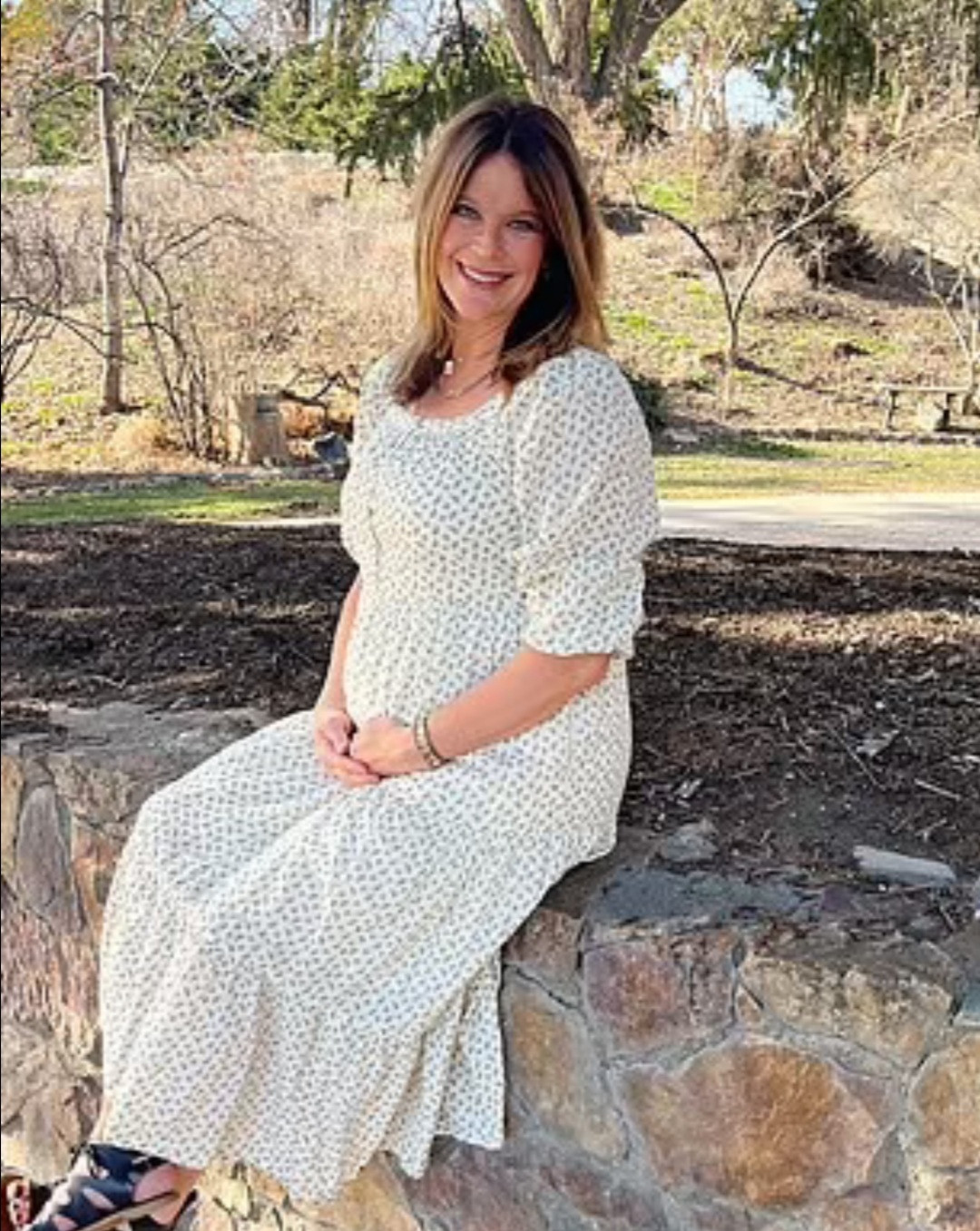 Mum-of-eight pregnant with her grandchild after becoming a surrogate for her daughter, 24, who can’t conceive 5 mom of eiht