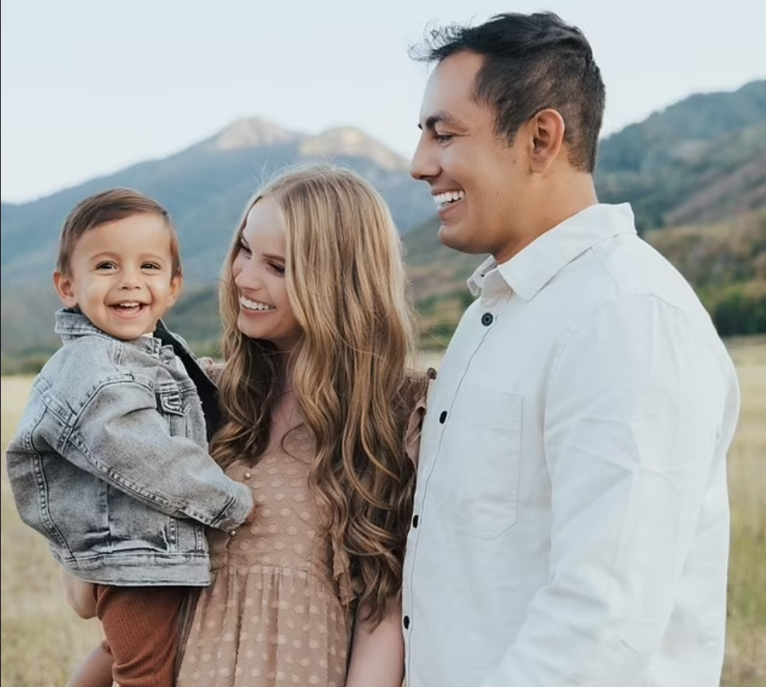 Mum-of-eight pregnant with her grandchild after becoming a surrogate for her daughter, 24, who can’t conceive 3 Mum of eight pregnant