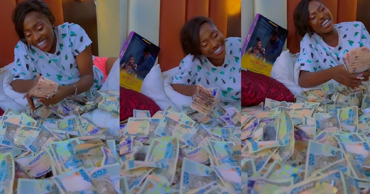 Hilarious moment couple realize they’re now “really married” as they count wads of cash they made on their wedding day (VIDEO)