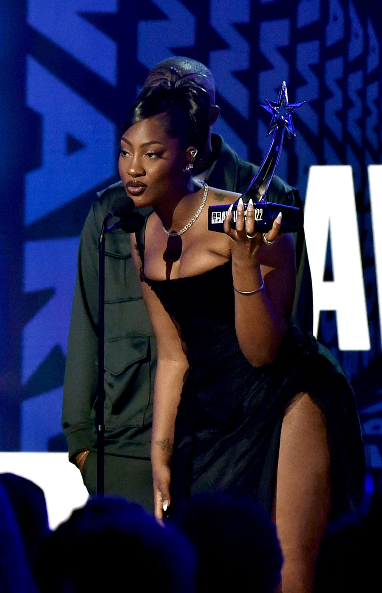 Nigerian songstress, Temilade Openiyi better known as Tems, becomes the first female Nigerian Afrobeats artiste to win Best International Act award at 2022 BET Awards (Watch video of her receiving the award) 3 Tems BET1