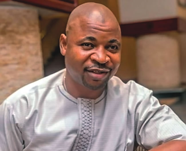 Portable gets backing from MC Oluomo to move freely in Lagos amid ‘one million boys’ saga (video)