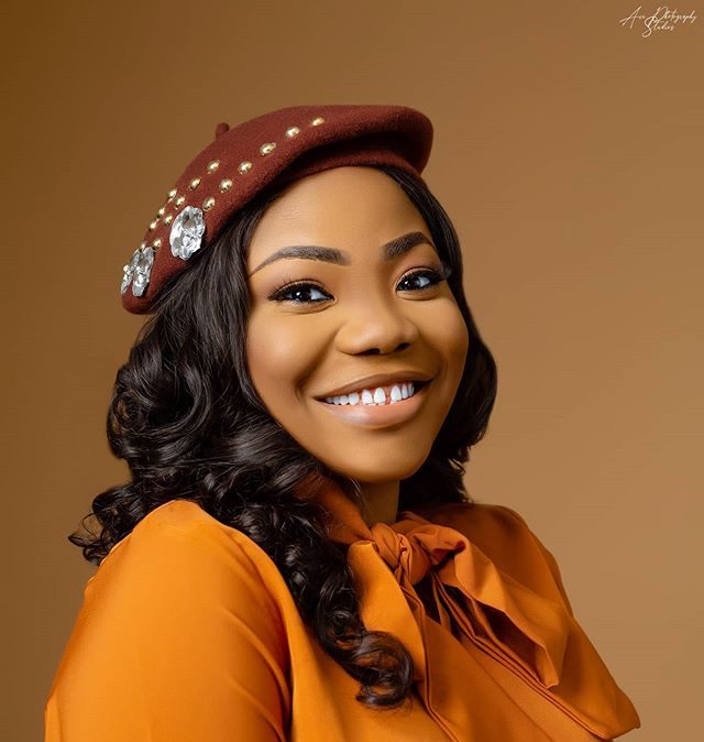 “You can be properly dressed and still capture the best husband” – Man advises ladies, commends Mercy Chinwo 3 Mercy Chinwolk e1612008824411