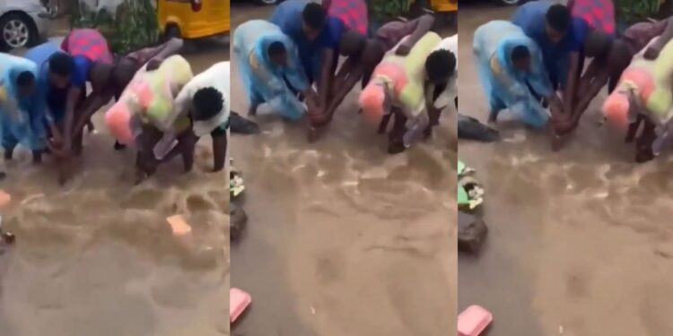 Moment residents attempted to rescue man swept away by flood in Abule-Egba, Lagos (Video)