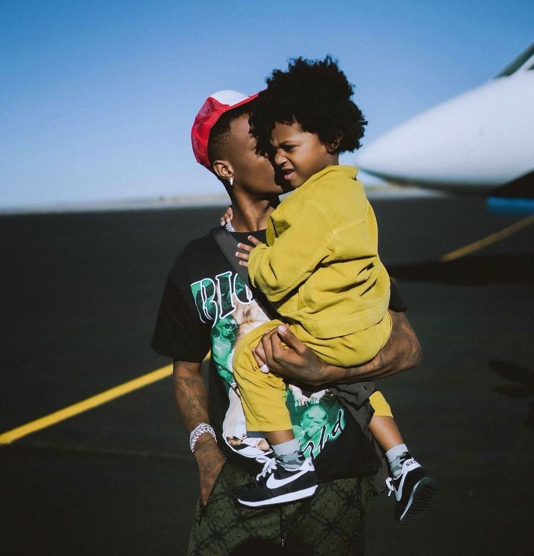 Moment Wizkid took his 4-year-old son, Zion to barbershop for his first hair cut (Video) 3 242956003 827271791247577 5725282832101995832 n