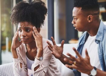 Nigerian lady lashes out at boyfriend for chasing money instead of giving her attention (Video)