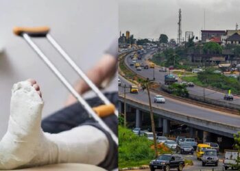 Man breaks leg, incurs N1.2M hospital bill after jumping off bridge to escape phone robbers in Lagos