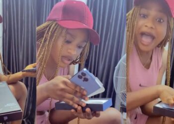 Goals! Lady surprises her best friend with an iPhone 13 to celebrate 2 years of friendship (WATCH)