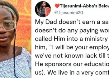 Nigerian lady celebrates her father for sponsoring his four children through school without a job