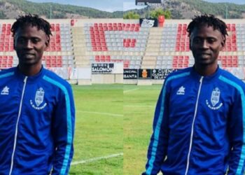 20-year-old Nigerian footballer slumps and d!es during match in Spain