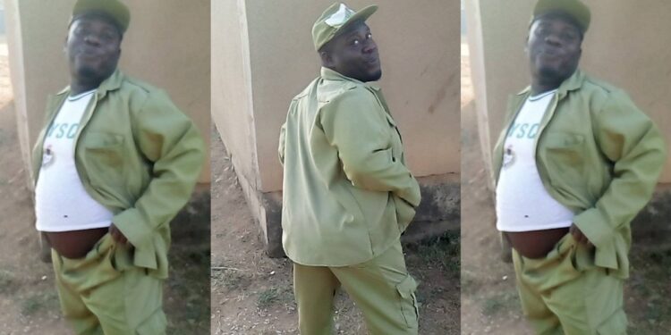 “Nysc t-shirt looks like a crop top on your body” – Corps members poke fun at their colleague over his uniform