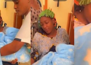 Woman refuses to hold her newborn baby following stressful labour (Video)