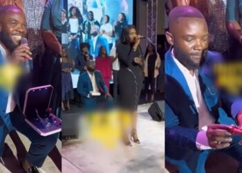 Nigerian man proposes to girlfriend with 7 rings during church service (Video)