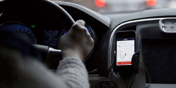 “My heart” – Male passenger screams as he d!es inside a cab in Lagos
