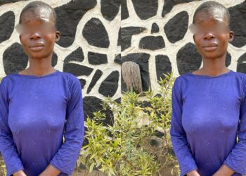 woman allegedly sells