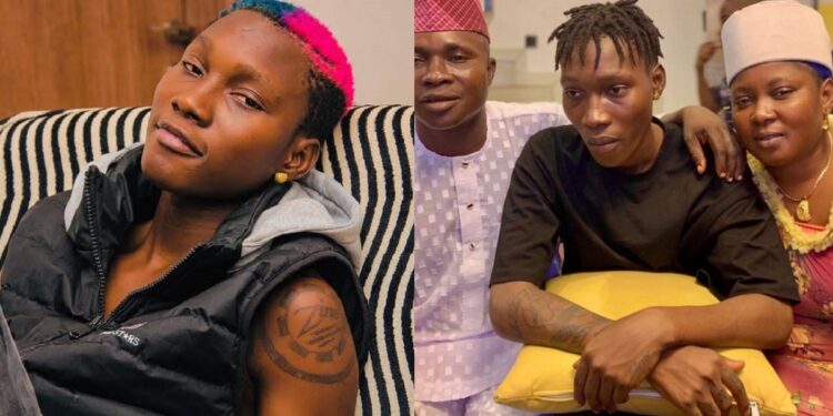 “Is he fine?” – Fans express concern over Zinoleesky as new photo with parents surfaces