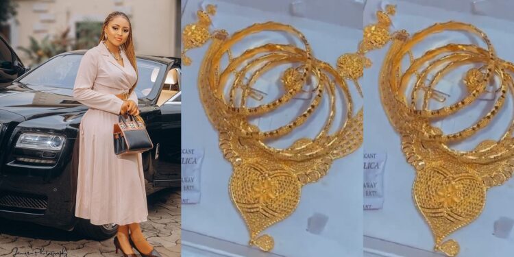 Regina Daniels shows off new N10 million gold jewelry (Video)