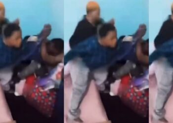 Helpless Man Attackǝd By Three Women Over Alleged Infidelity (VIDEO)