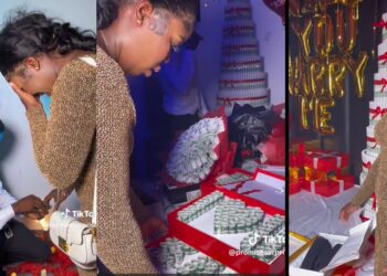 “‎How much they wan spend on wedding day?” – Reactions as man proposes to girlfriend with money bouquet and other gifts
