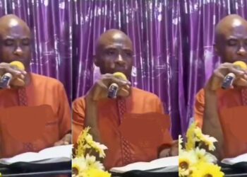“You will become a billionaire if you pay your tithe” – Evangelist (Video)