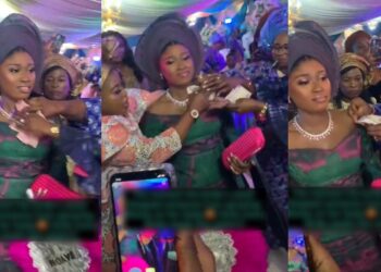 “I need this kind of sister” – Reactions as bride’s sister stops wedding guest from placing money on her body (VIDEO)