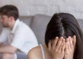 Lady seeks advice online after her husband refused to buy Christmas cloth for her child